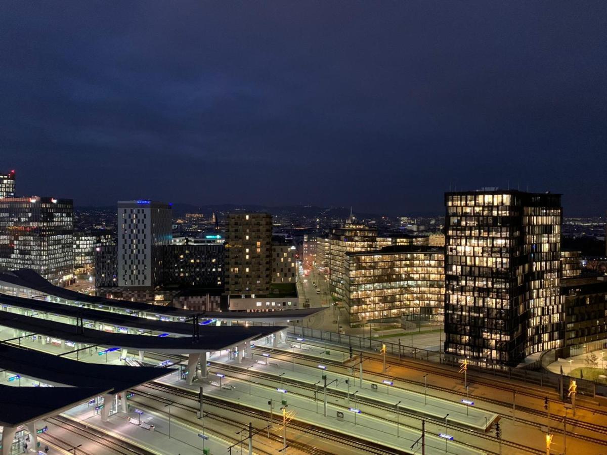 Central Station Loft - Amazing View In City Center - Jupihome Виена Екстериор снимка
