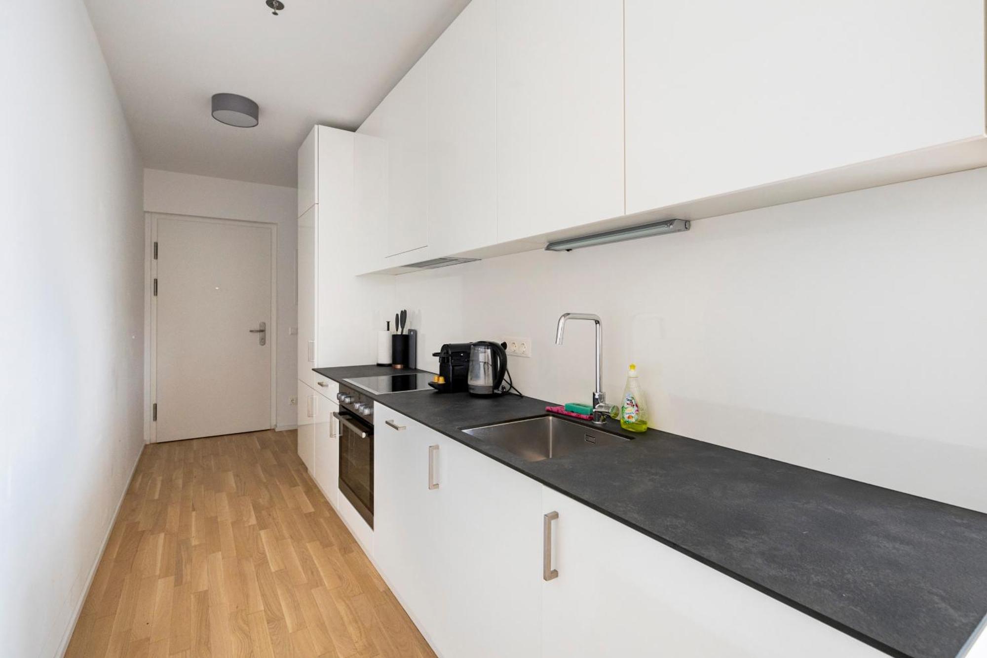 Central Station Loft - Amazing View In City Center - Jupihome Виена Екстериор снимка